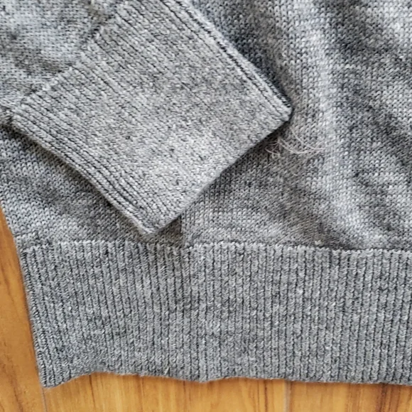 Banana Republic 100% Linen Crew Neck Sweater - Picture 4 of 5